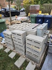 100 x Hollow concrete blocks