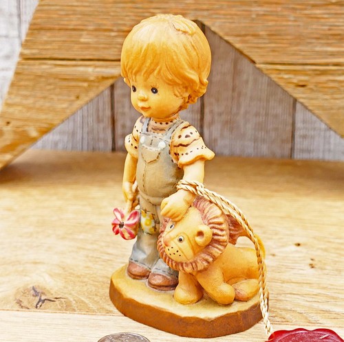 Anri tag along - wood, carving