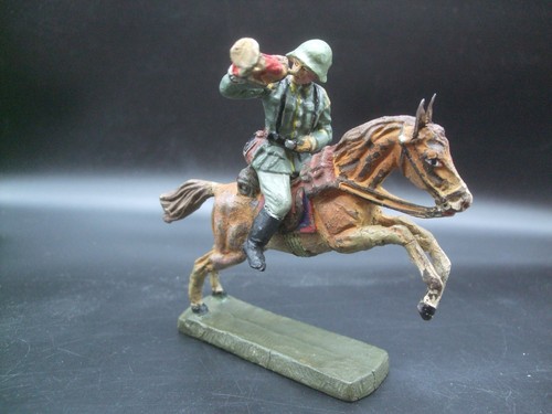 Elastolin soldier blowing - soldier,