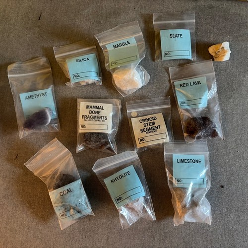 Lot rock samples - 11,