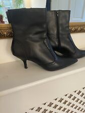 BEAUTIFUL BARRATTS WOMAN BLACK