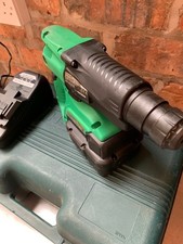 Hitachi DH24DVC SDS 24V Drill c/w Batteries & Charger