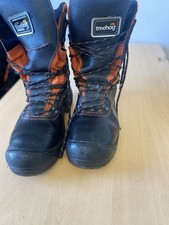 Tree Hog Chainsaw Boots extreme Class 2 Size 11.