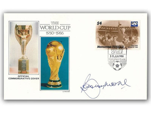 Bobby moore autograph 1986 - moore,