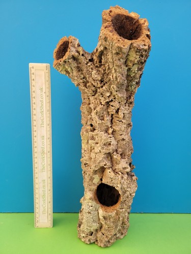 Cork bark tube hide 39cm - cork,