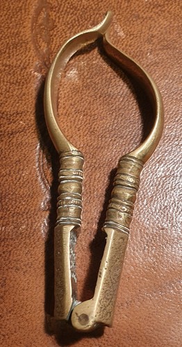 18th cent brass - 18th, nut