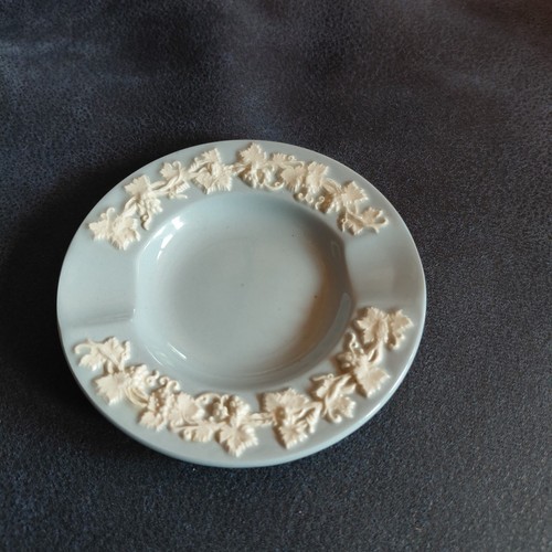 Wedgwood embossed queen - wedgwood, queen’s