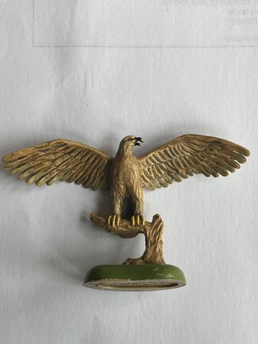 Britains plastic golden - britains,