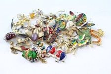 Animal Brooches True Vintage Enamel Stone Set Mixed Tone Lizard x 30