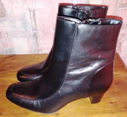 Women clarks ankle boots - women,