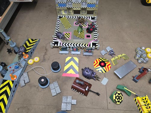 Bbc robot wars figures - bbc,