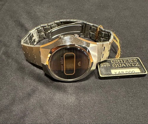 Rare orient quartz digital - orient,