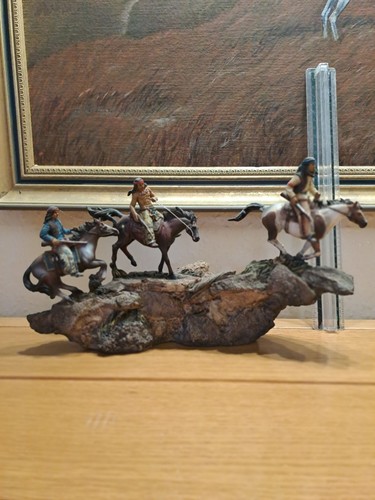 Native american horsemen - american,