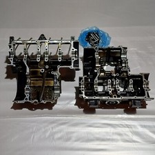 GENUINE YAMAHA FZS600 FAZER 1998 -2003 ENGINE CRANKCASES WITH ALL BOLTS