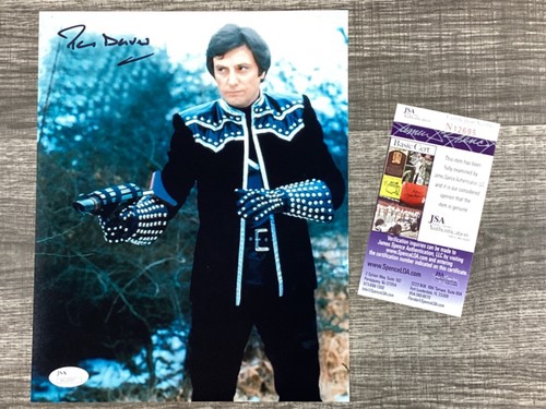 Paul darrow signed 8x10 - darrow,