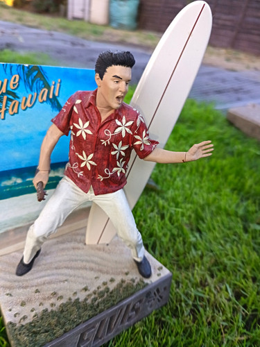 Elvis blue hawaii - hawaii", figurine