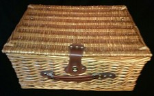4 Person Wicker Picnic Basket