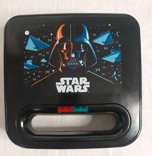 Star wars sandwich - maker, darth
