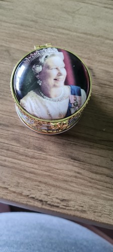 Golden jubilee fenton china - golden,