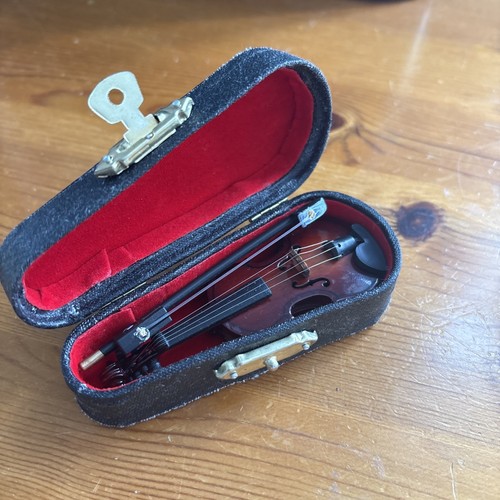 Small violin for children - small,