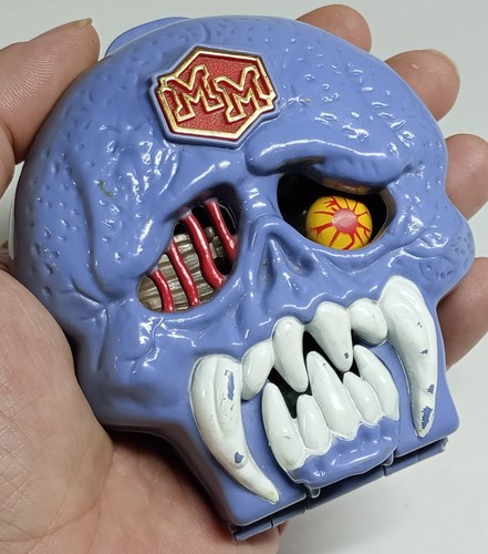 Mighty max doom zones - max, skull