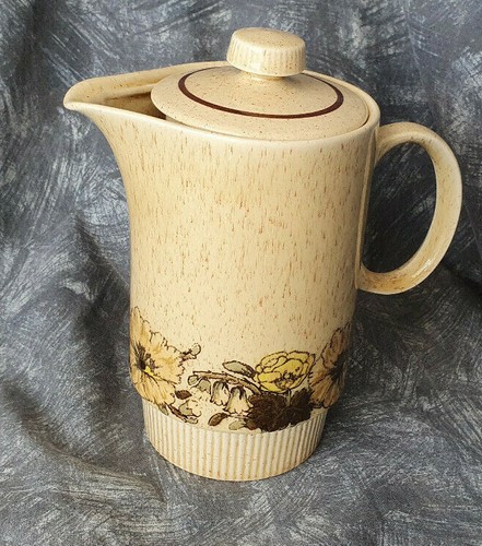 Poole pottery - pottery, —🐬—