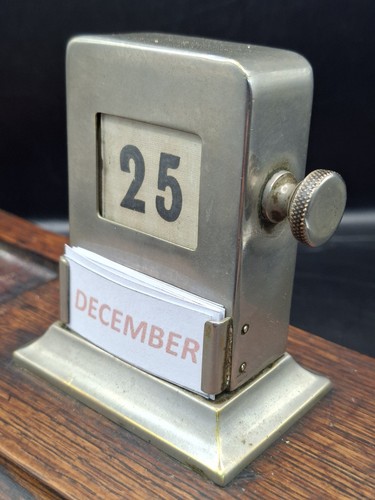 Vintage perpetual calendar oak - calendar,