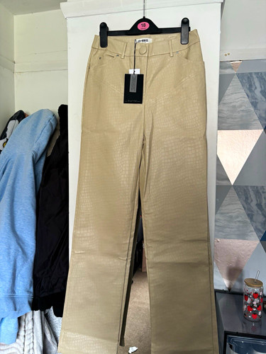 River island beige - river,