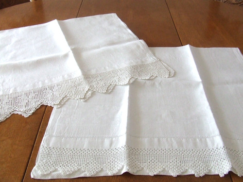 Assorted white linen damask - ,