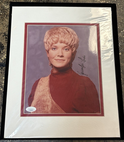 Jennifer lien signed 8x10 - jennifer,