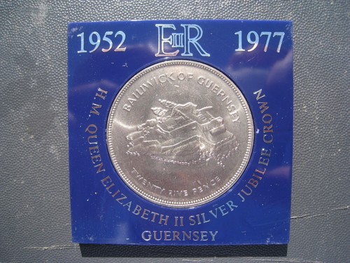 Guernsey crown 1977 elizabeth - guernsey, "elizabeth