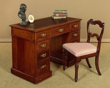 Antique Small Oak Pedestal