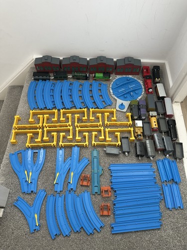 Tomy thomas the tank engine - thomas,