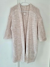 Heavy cardigan gap