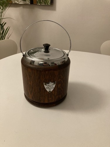 Vintage wooden biscuit barrel - biscuit,