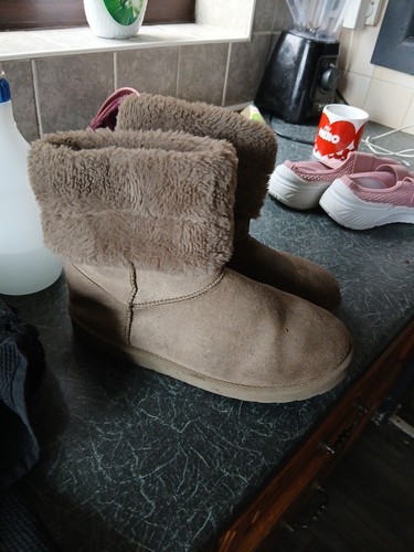 Women tan faux suede - women's,