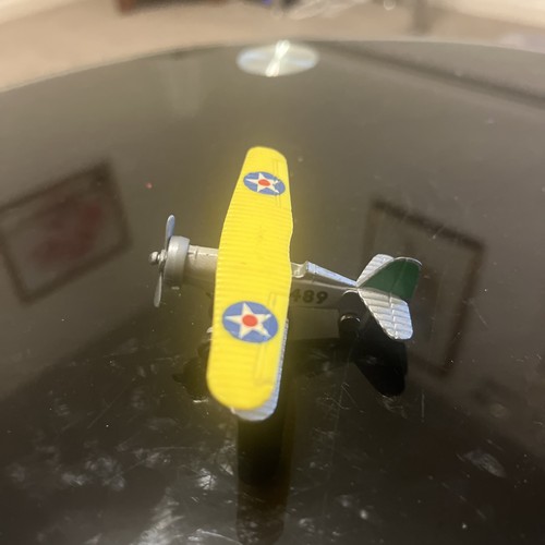 Metal plane unbranded - bi-plane,