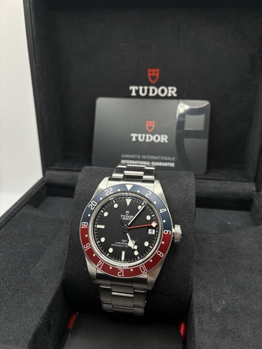 Tudor black bay gmt - bay,