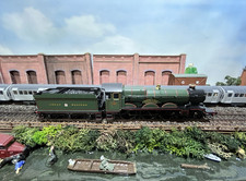 Hornby OO Gauge 4-6-0 Castle