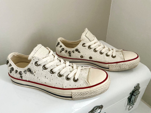 Converse off white silver