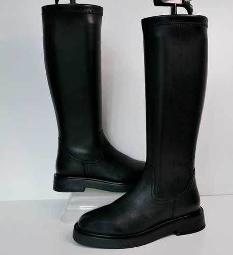 Jones the bootmaker lauretta - jones,