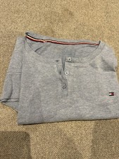 Tommy Hilfiger Long Sleeved Large Top