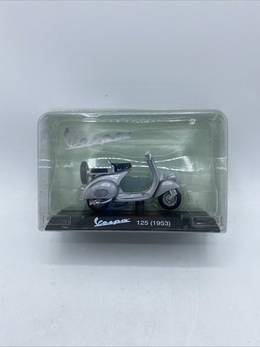 Boxed silver vespa 125 - silver, 1953