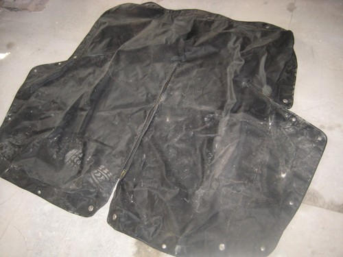 Classic black vinyl - mg,