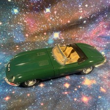 Burago E Type Jaguar 1961 Convertible Green 1:18 Diecast Model