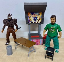 WWE - El Torito vs Hornswoggle