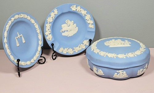 Vintage wedgwood pale - pale, blue