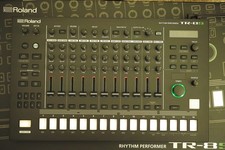 Roland TR-8S TR8S Drum Machine