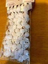 Decoris White Bauble Garland