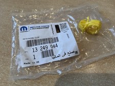 GENUINE VAUXHALL ASTRA K VECTRA C CORSA D E ZAFIRA B BONNET STAY CLIP   13249044